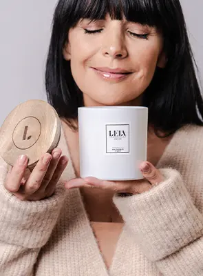 Marie Del Rio sentant ma bougie